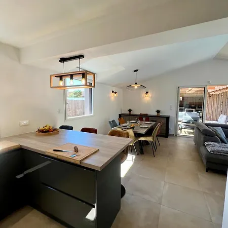 Casa Di A Serenita, Peaceful Oasis With Heated Pool 别墅 *